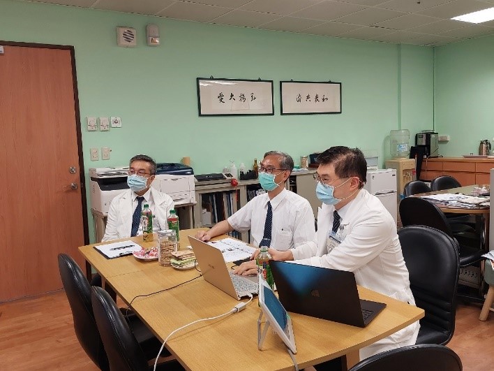 2021/07/28(三)新南向造血幹細胞移植遠距進階跨國講座: Issue of Auto- & Allo-HSCT for Lymphoma由花蓮慈濟醫院國際醫學中心李啟誠主任、血液腫瘤科黃威翰醫師、感染科鄭順賢醫師擔任講者。
