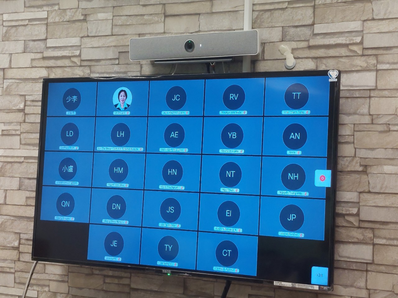 2021/10/20(三)新南向造血幹細胞移植遠距進階跨國講座: Cord Blood Stem Cell，多位新南向友人參與。