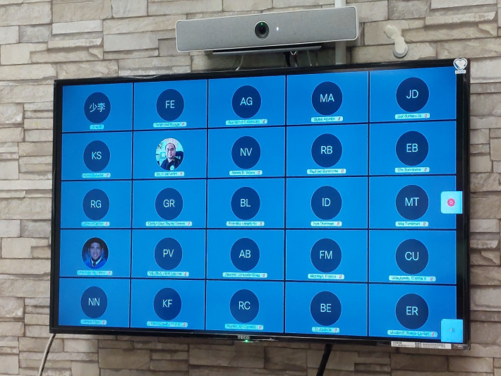 2021/11/04(四)新南向中醫藥暨針灸遠距進階跨國講座: Tui-Na (Massage) on Sport Injury，多位新南向友人參與互動。