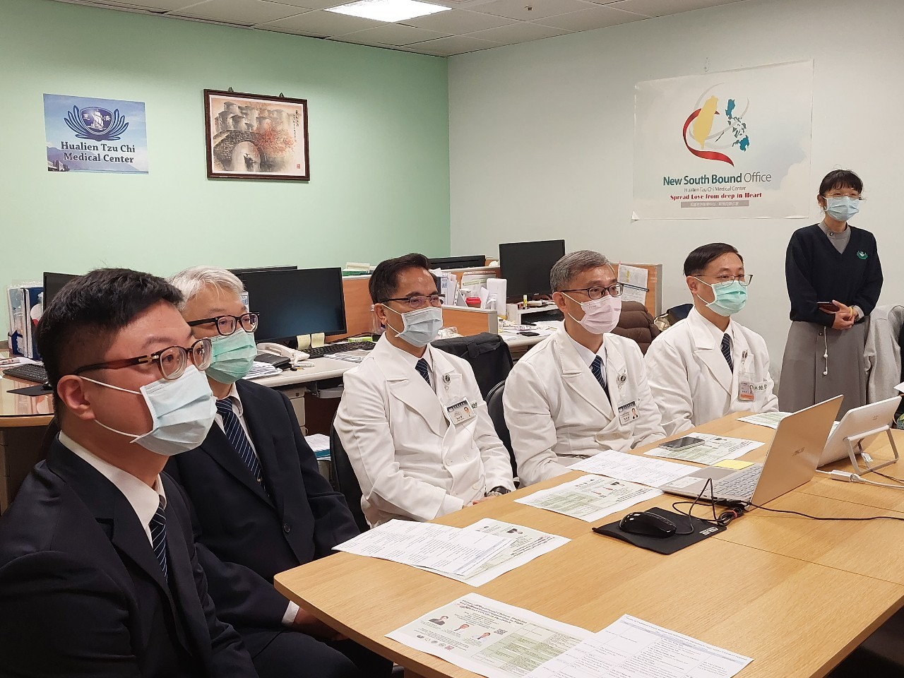 2021/12/13(一)中醫藥暨新冠肺炎國際合作防疫論壇/ Forum on Traditional Chinese Medicine and International Cooperation to Fight Against COVID-19 Pandemic活動現場。